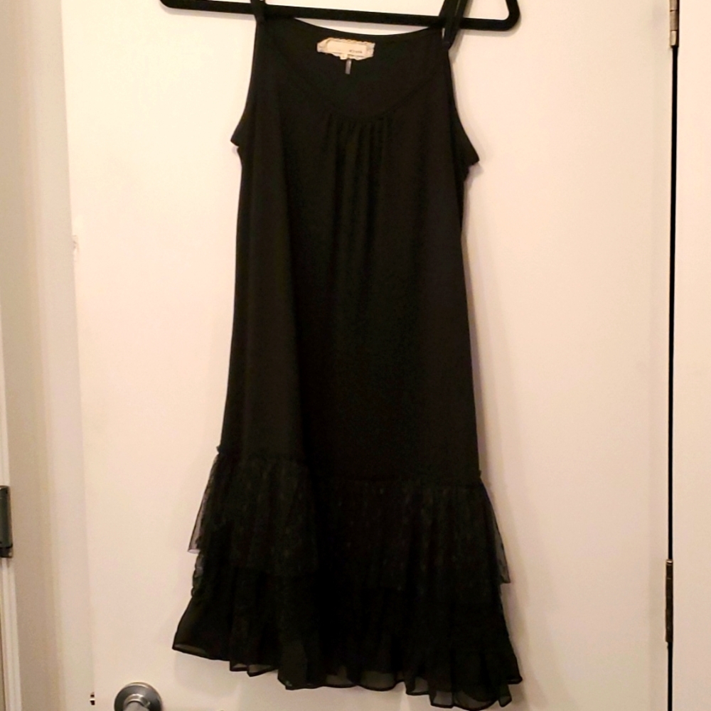Long tank top with lace bottom